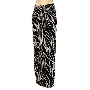 Cache Black White Full Length Skirt Size 4 12.5” Straight Pencil Wrap Zip Animal